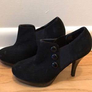 Unlisted booties size 6
